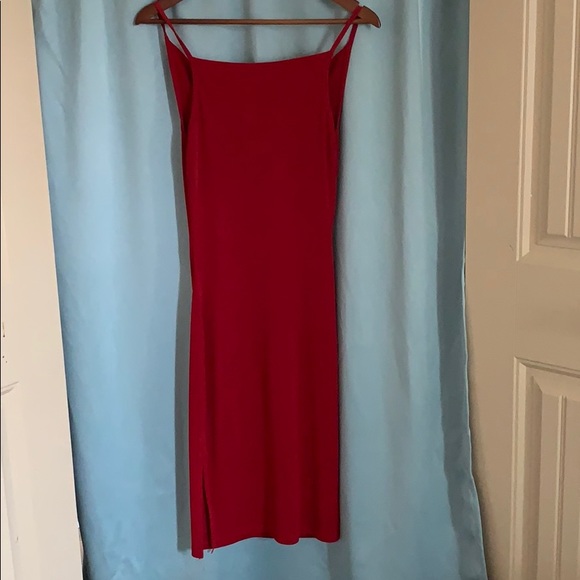 Red dress! - Picture 2 of 4